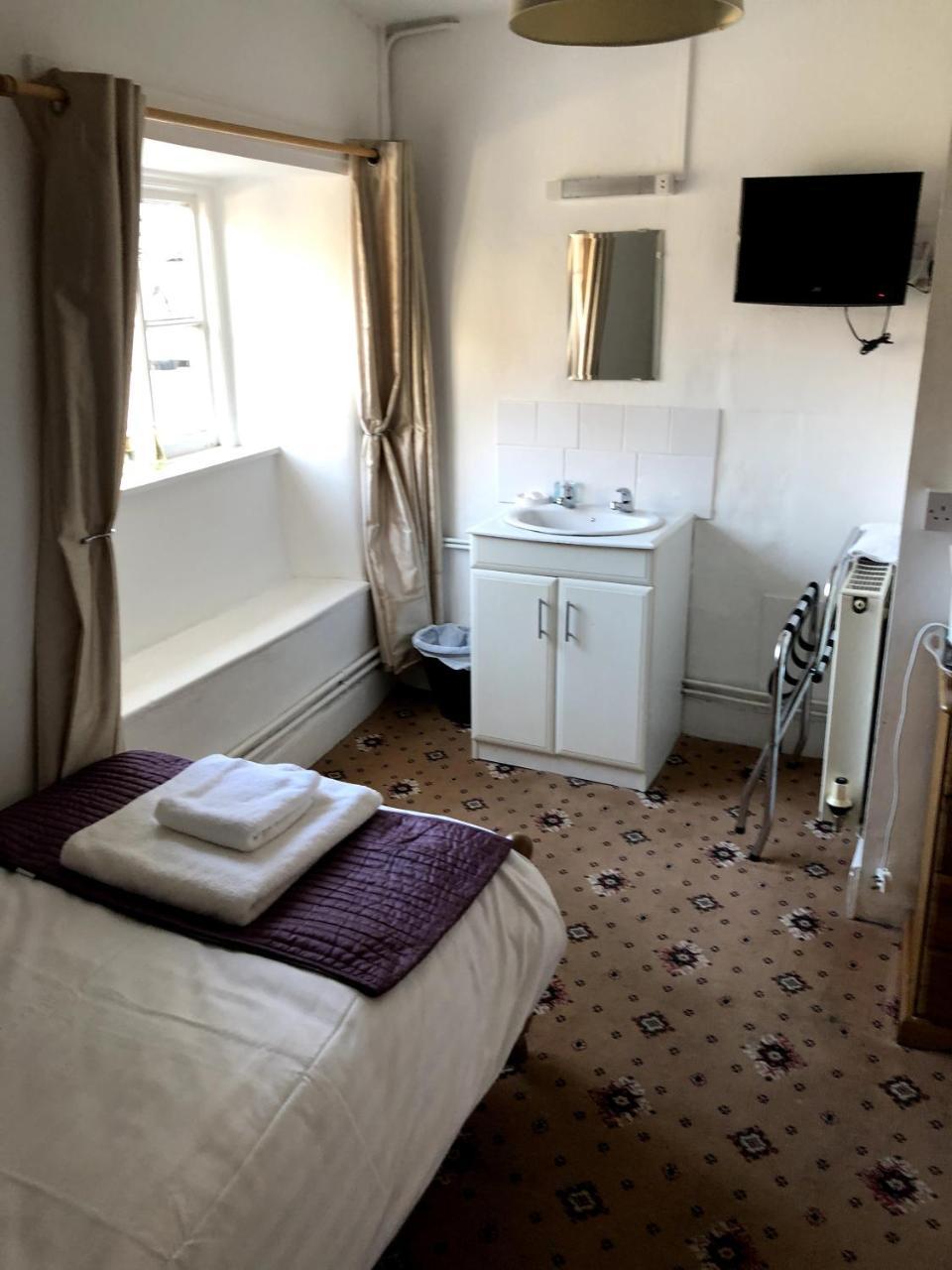 The Britannia Inn 셔번 외부 사진
