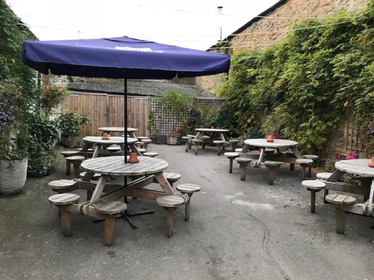 The Britannia Inn 셔번 외부 사진
